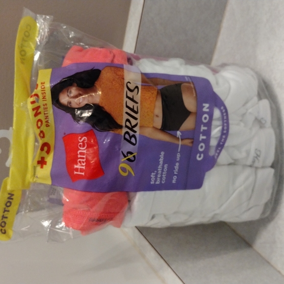 Hanes - Picture 5 of 5